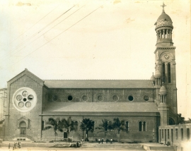 Peru – Basilica of Mary Help of Christians in Lima: temple of the centenary, temple of the patriots