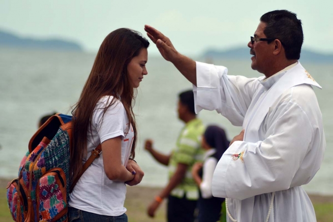 RMG - Pastoral Juvenil: Seminario de estudio con el tema "Acompañar la vida de oración"