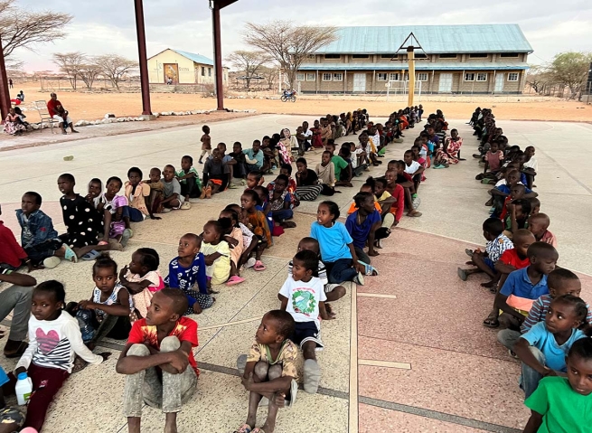 Kenya - Salesian mission in Kaisut desert: Don Bosco Mission Korr