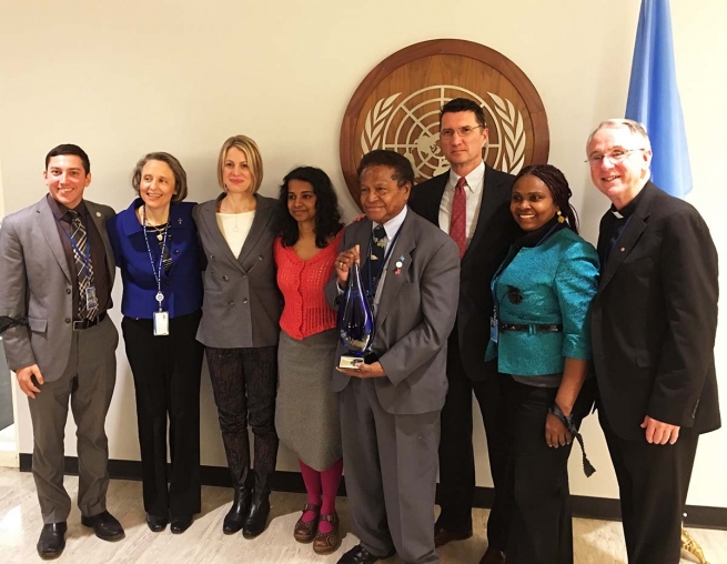 ONU - "Mujer, Agua y Bienestar: el Derecho Humano al agua y a la salud"