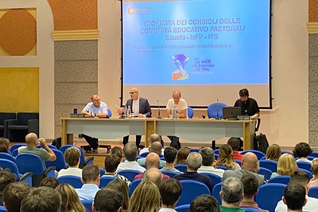 Italia – Giornata dei Consigli delle Comunità Educativo Pastorali della Scuola: “Giovani poveri e abbandonati: sfide educative e didattiche”