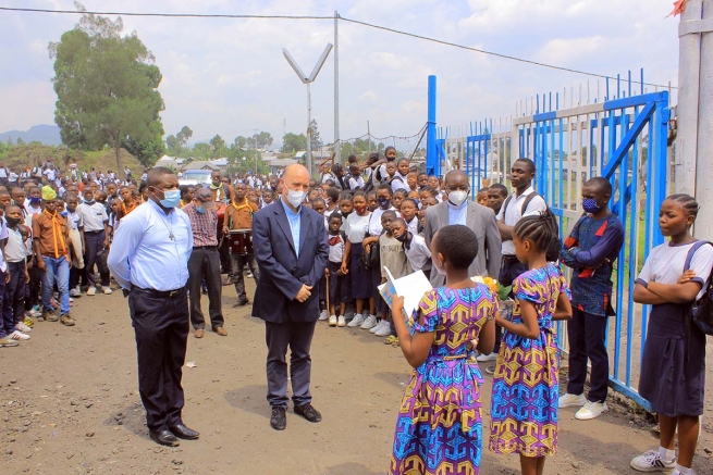 R.D. Congo – Don Stefano Martoglio, Vicario del Rettor Maggiore, visita l’opera “Don Bosco Ngangi”