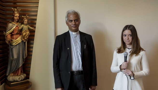 SG – Ks. Tom Uzhunnalil odwiedza siedzibę Fundacji DON BOSCO NEL MONDO