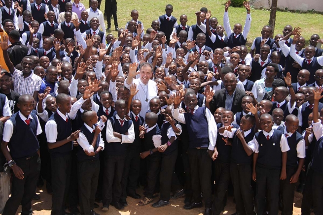 Tanzania – The Rector Major: “We have a beautiful Congregation”