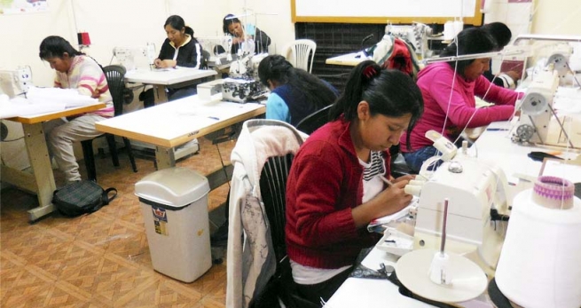 Bolivia - Training the women of the future