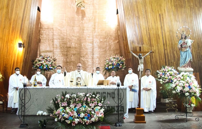 Ecuador – Fr Hugo Orozco celebrates Eucharist for Feast of Mary Help of Christians