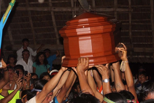 Perú – “Bienvenido a casa Papá Yankuam Jintia”. Bienvenida al P. Luis Bolla a su lugar de misión por 50 años: Kuyuntsa