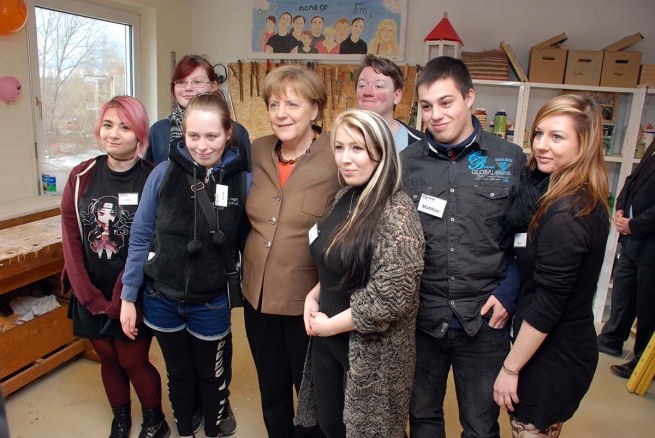 Niemcy – Wielkie uznanie Angeli Merkel dla “Don-Bosco-Zentrum”