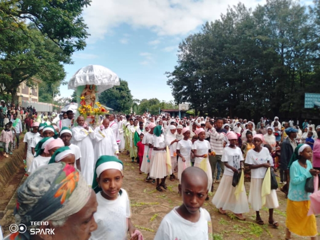 Etiopia – Un migliaio di persone partecipano alla festa di Maria Ausiliatrice a Dilla