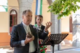 Italia - Entregan al Rector Mayor el Sello de la ciudad de Pordenone