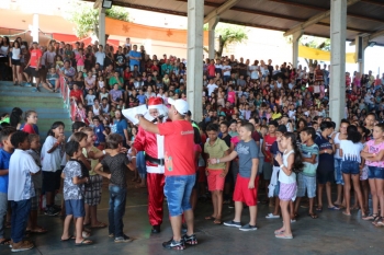 Brasil – La Navidad de los niños y adultos en el Centro Juvenil San Juan Bautista