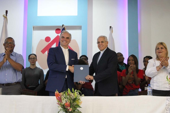 Repubblica Dominicana – Il Ministro del Lavoro e l’Ispettoria salesiana delle Antille firmano un’intesa per la promozione del lavoro dignitoso