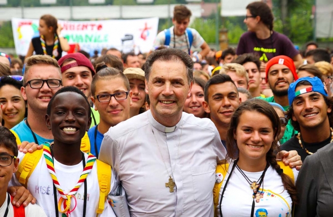 Dom Generalny – “Panie, daj mi tej wody. Pielęgnujemy sztukę słuchania i towarzyszenia”. Temat Wiązanki 2018