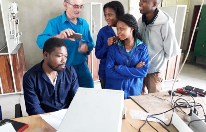 Mozambique - Vocational Training and Volunteering: perfect tandem of the Salesianos