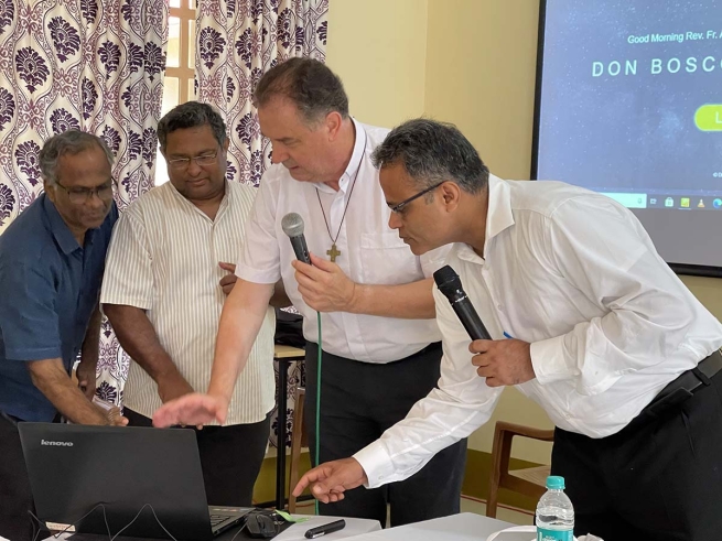 India – Il Rettor Maggiore lancia il sito web “Don Bosco South Asia”