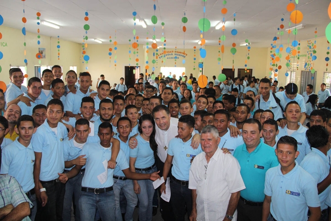 Honduras - Fr Á.F. Artime to young people: "you are in the house where you belong”