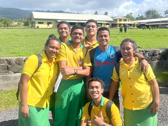 Australia - Supporting our schools in Samoa: “Sponsor a Teacher, Educate a Nation”