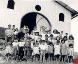 Ecuador – Studenti della missione salesiana di Taisha