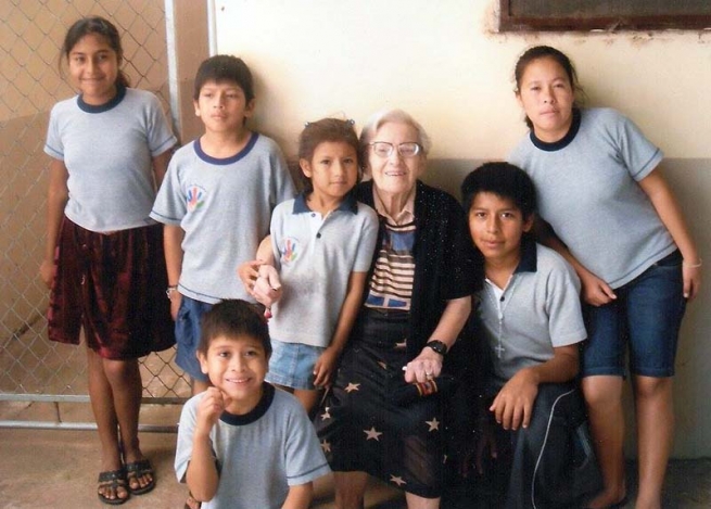 Bolivia - Anita, the volunteer who decided to stay forever in Casa Don Bosco