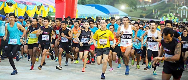 Thailand - Celebrating 50th anniversary of Catholic community "Ban Thap Christ"