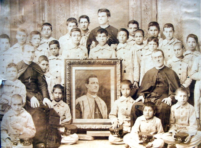 Paraguay - 120 anni al servizio del popolo più felice del mondo: Salesiani Paraguay