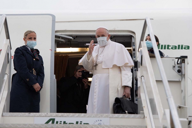 Italia - comienza el viaje del Papa Francisco a Irak