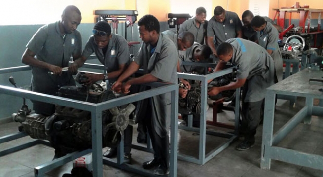 Haiti – Formação Técnico-Profissional para os jovens depois da passagem do furacão Matthew