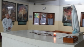 India - Fr. Gildasio pays visit to the Tomb of Mother Teresa & meets the New Superior General