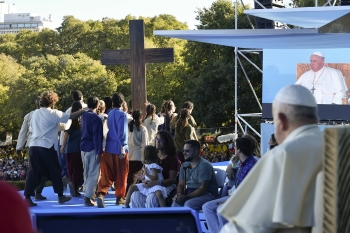 Portugal – Le Pape au Chemin de Croix des JMJ : Jésus continue de marcher à nos côtés