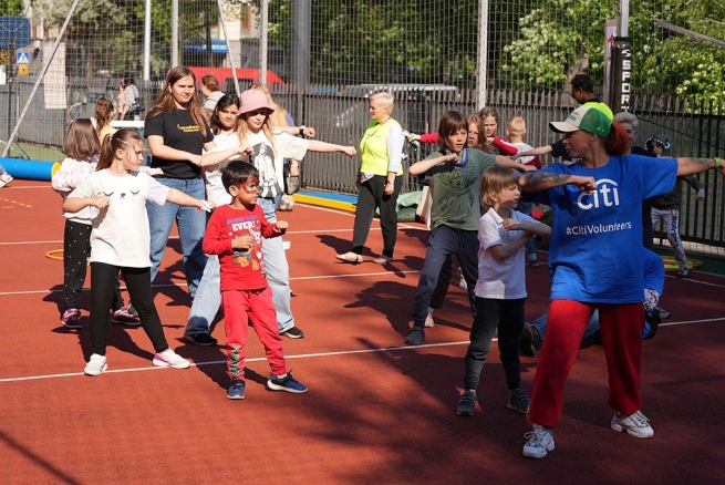 Poland - Warsaw Salesian Oratory's "Children's Day" welcomes mainly Ukrainian children and mothers