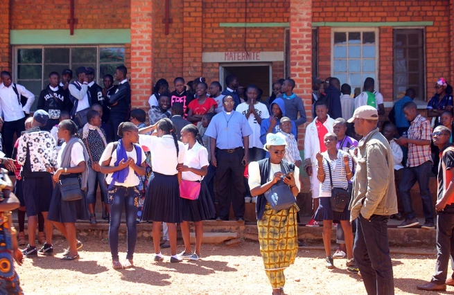 R.D. Congo – La solidarité missionnaire qui rend dignité aux malades