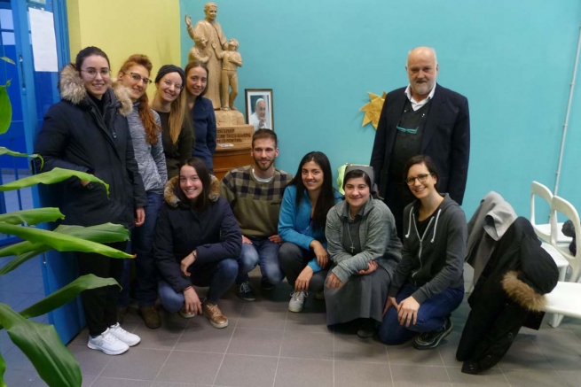 Italia – Quando il Sinodo si fa vita: i giovani degli ambienti salesiani in visita ai luoghi del disagio giovanile