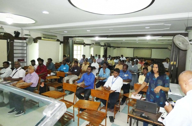 India – Un seminario sobre organizaciones de la sociedad civil en Hyderabad