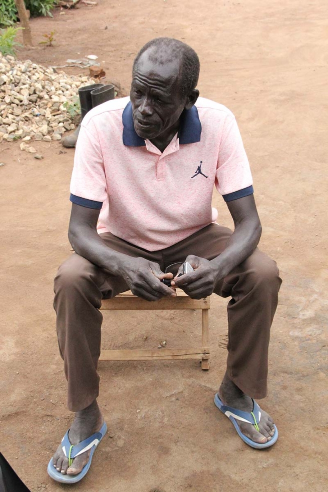 Ouganda – Palabek pleure la mort d’Eugène, le réfugié qui a accueilli les premiers salésiens dans son humble hutte