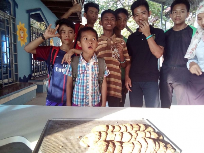 Cambodge – Une meilleure alimentation pour plus de 3 700 enfants, adolescents et jeunes