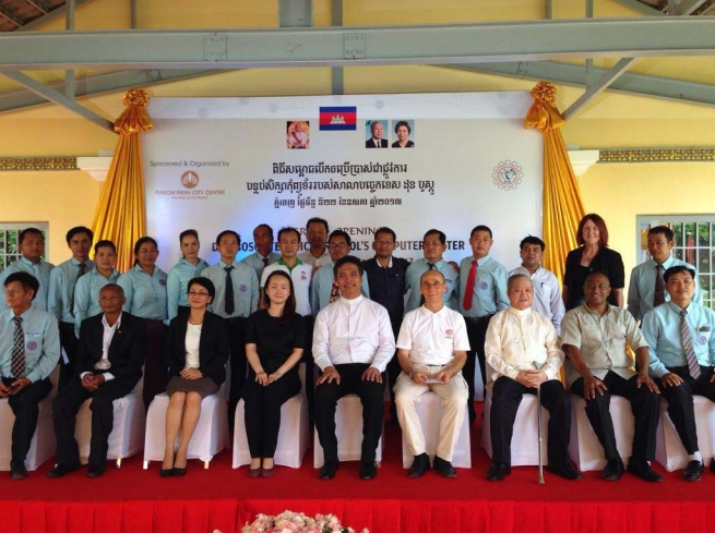 Camboya - Un nuevo y moderno laboratorio de alta tecnología en el Centro Don Bosco de Phnom Penh