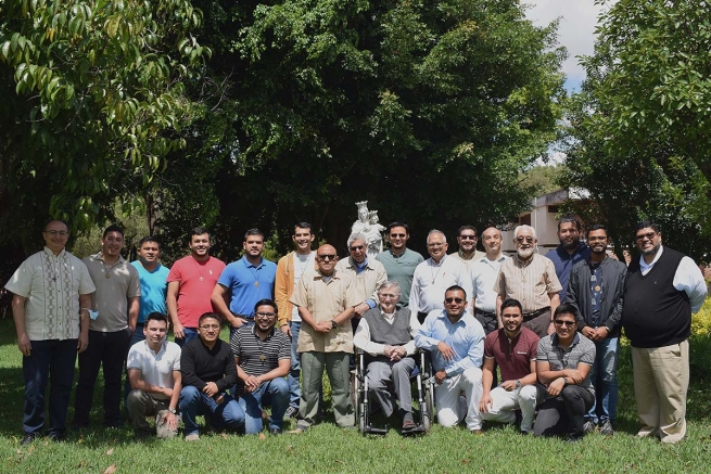 Guatemala - Fr Ivo Coelho visits the Salesian formation houses