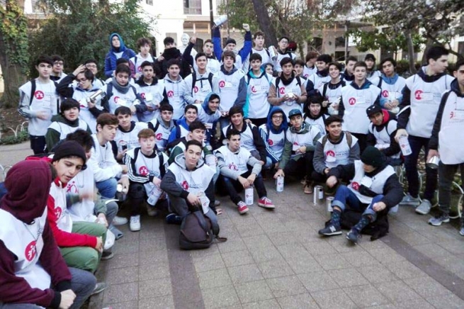 Chile – Más de 2 mil voluntarios colaboran en Colecta Nacional en favor de los chicos de la calle