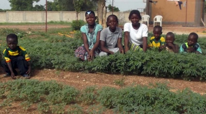 Burkina Faso – Se inicia la construcción de un Centro de Promoción Femenina