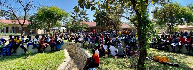 Uganda - El Centro Profesional Don Bosco en Palabek ofrece educación a los jóvenes