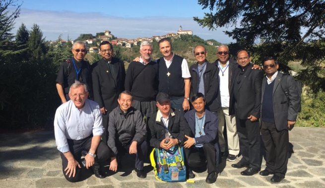 Italia – Il Rettor Maggiore e il suo Vicario, con gli Ispettori, sui Luoghi Salesiani