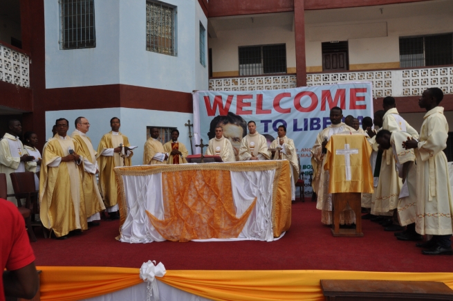 Liberia – The 10th Successor of Don Bosco spends the entire day with the young