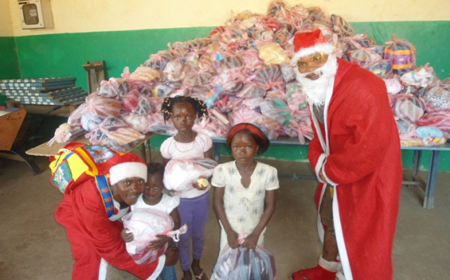 Sierra Leone - An African Christmas? Yes, Africa too celebrates Christmas