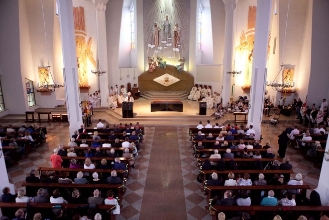 Polonia – Consacrazione della chiesa di San Rafał Kalinowski a Ełk