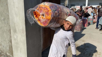 Pakistán – Los salesianos donan ayuda humanitaria a familias de refugiados afganos