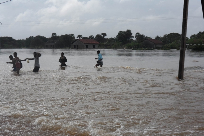 Sri Lanka – Emergenza alluvioni, il Superiore chiede preghiere e aiuti