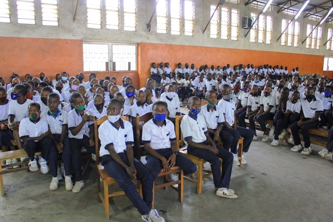 R.D. Congo – Gli studenti del “Don Bosco Ngangi” imparano ad esercitare la democrazia