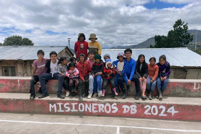 Équateur - Jeunes missionnaires en sortie : la joie de partager l’Évangile