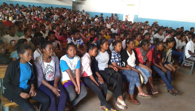 Madagaskar – Wyżywienie i edukacja dla 140 dzieci z salezjańskiego sierocińca