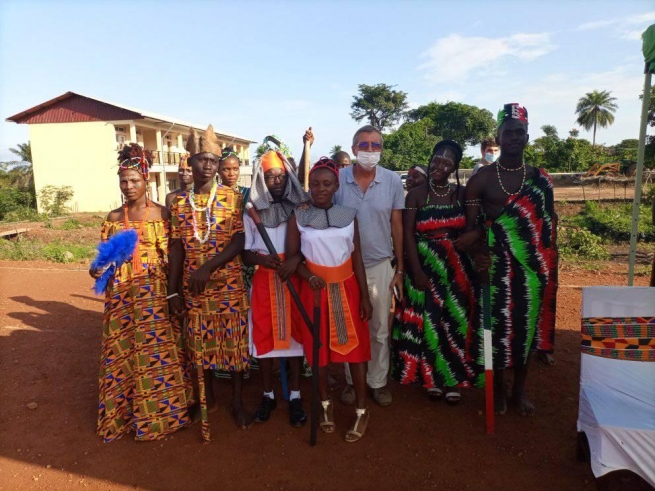 Sierra Leone - "Don Bosco Fambul" commemorates the Day of the African Child